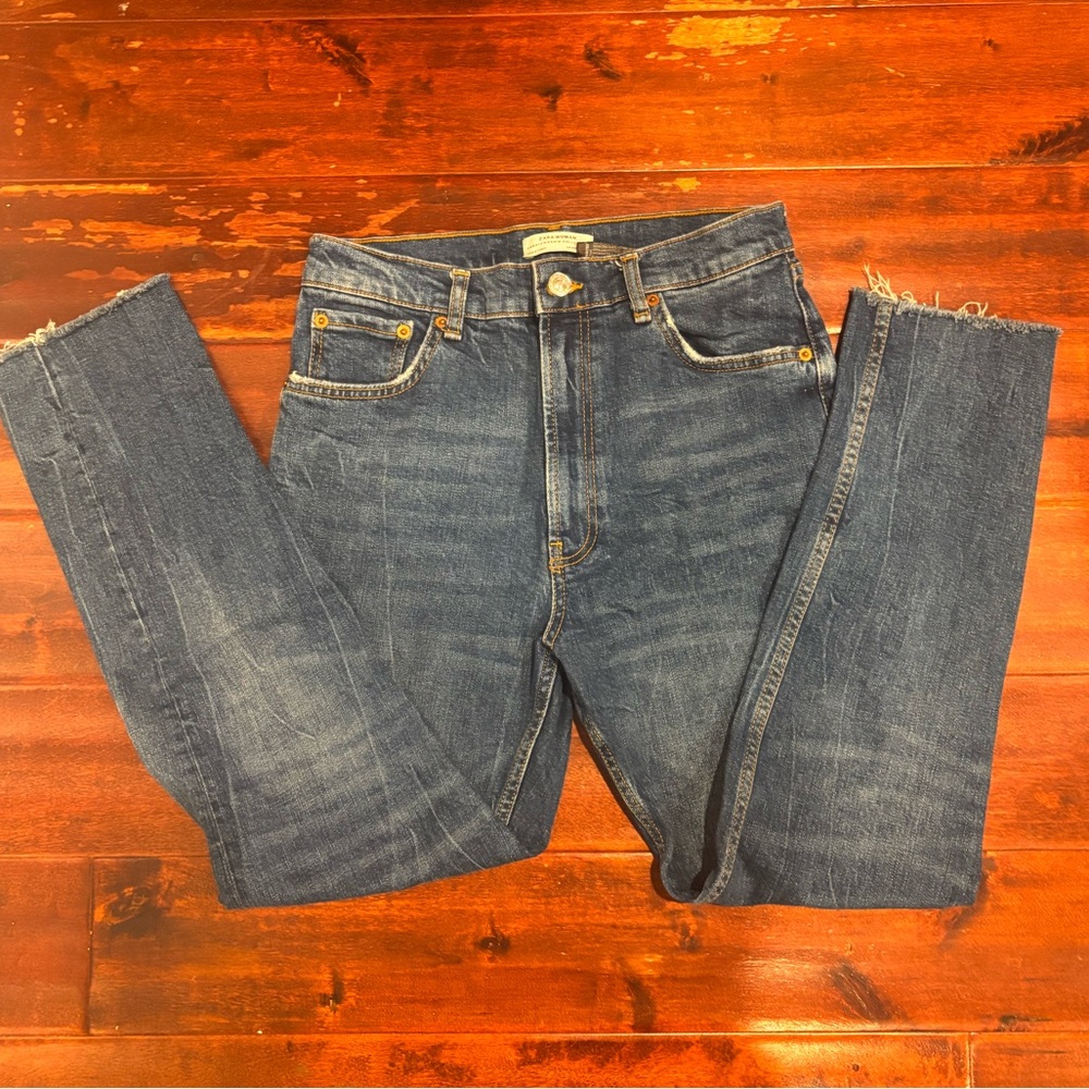 ZARA Premium Denim Collection Like New Blue Cropped Jeans, Size 6(27" waist)